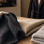 Écharpe femme hiver en laine douce, texture et coloris tendance