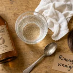 Vinaigre de cidre et cheveux : rinçage pour brillance et cuir chevelu