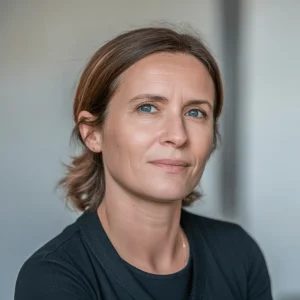 Élise Montcharmont